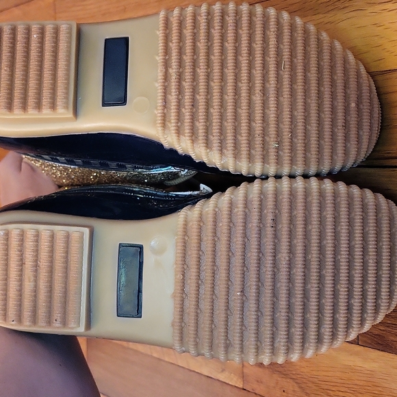 NWOT Shearling Lined Duck Boots - Picture 3 of 6